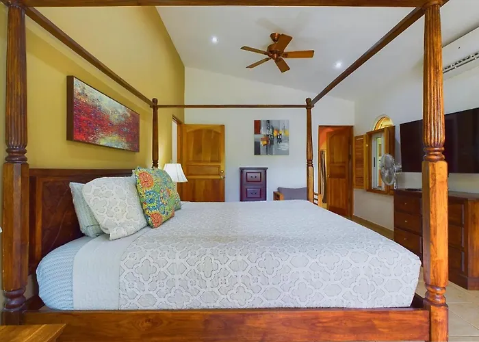 Сasa de vacaciones Casa Tropical, Spacious 3 Bedroom Brasilito