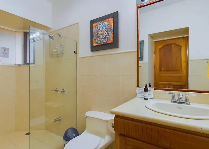 Сasa de vacaciones Casa Tropical, Spacious 3 Bedroom *