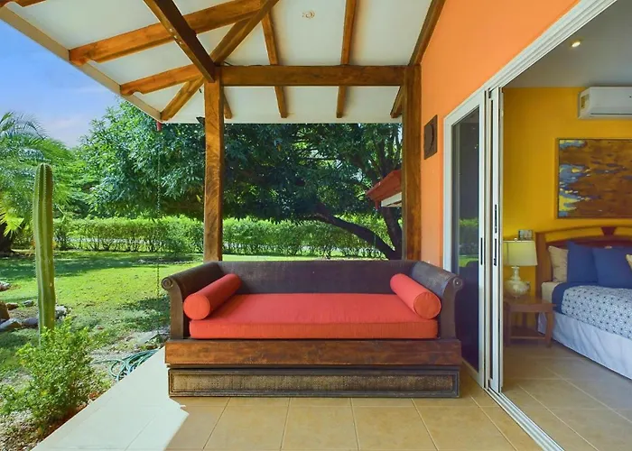 Casa Tropical, Spacious 3 Bedroom Сasa de vacaciones *