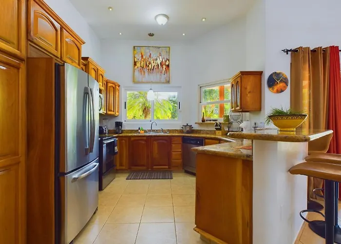 Сasa de vacaciones Casa Tropical, Spacious 3 Bedroom