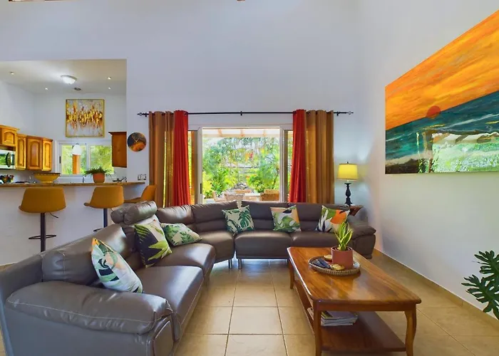 Casa Tropical, Spacious 3 Bedroom Сasa de vacaciones *