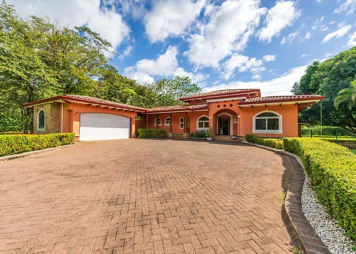 Сasa de vacaciones Casa Tropical, Spacious 3 Bedroom *