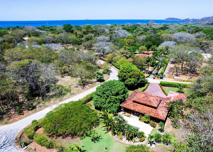 Сasa de vacaciones Casa Tropical, Spacious 3 Bedroom *